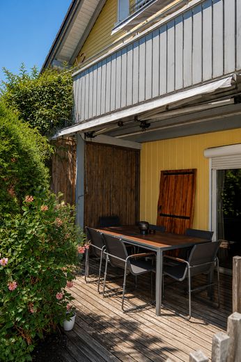 Sehr sonniges Holzhaus, KfW60, Isny-Großholzleute, EG barrierefrei, – Terrasse EG