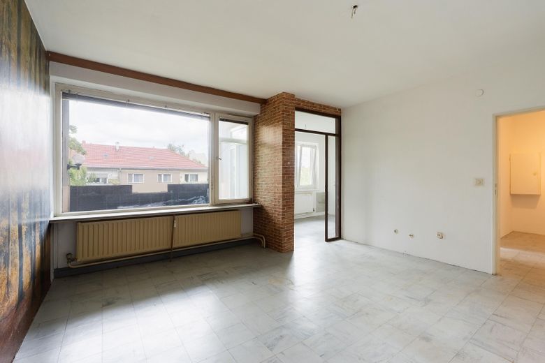 Yaklaşık 77,90 m² büyüklüğünde, hemen taşınılabilir 2,5 odalı daire; doğrudan sahibinden ve komisyonsuz – Wohnzimmer2