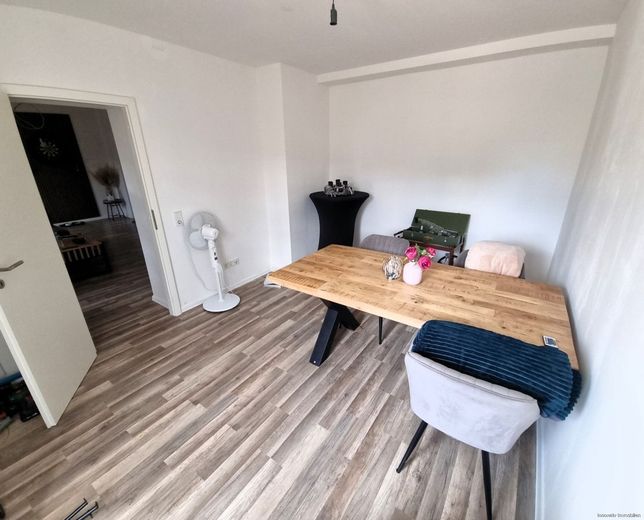 Prestigeträchtige Anlageimmobilie im Grünen und der Möglichkeit zur Pferdehaltung – Esszimmer Wohnung 1. OG