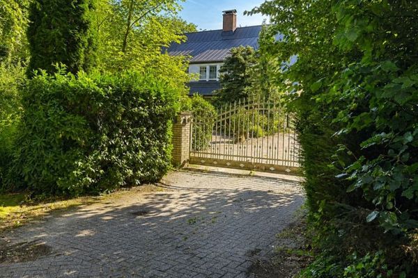PROVISIONSFREI: Verstecktes Wohnparadies mit Sauna, Grillpavillon und Traumgrundstück in Sande