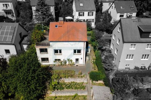 Eengezinswoning met prachtig uitzicht op een rustige locatie in Jena Nord