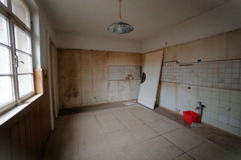Familienprojekt mit Zukunft: Einfamilienhaus mit großem Grundstück und vielen Möglichkeiten – Küche