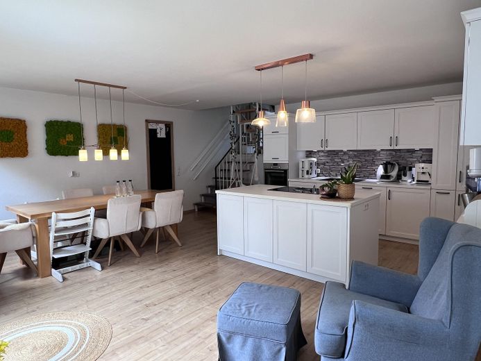 Wohnküche von Flur aus