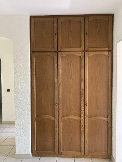 3,5 Zimmer Wohlfühlwohnung in Dortmund am Volksgarten – Einbauschrank Diele