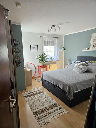 *Provisionsfrei*Von Eigentümerin,sofort frei, stillvolle Wohnung mit Tiefgarage – Schlafzimmer