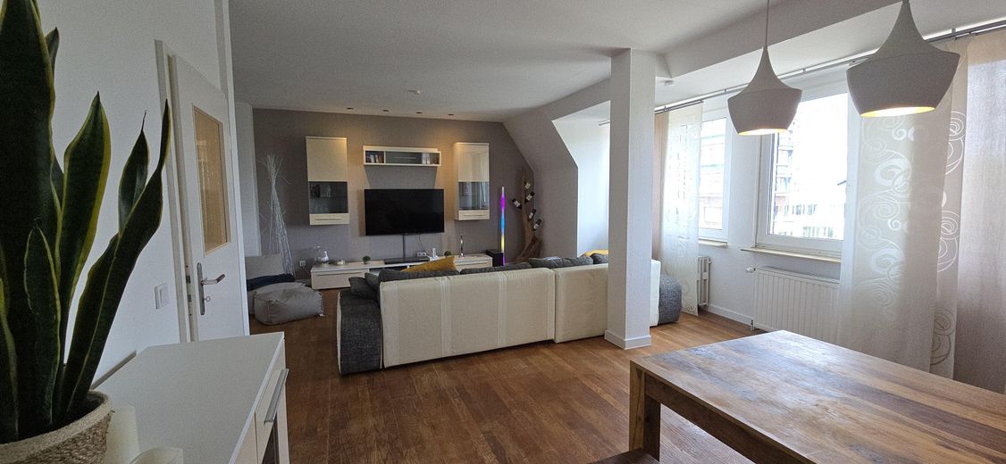 Großes Wohnzimmer