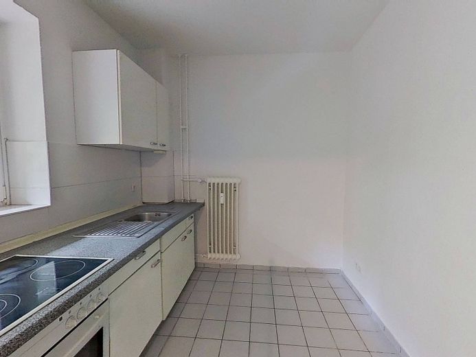 **2 ALQUILERES NETOS GRATIS** Bonito apartamento de 3 habitaciones bien distribuido, con cocina equipada, BALCÓN y bañera – Ansicht I: Küche