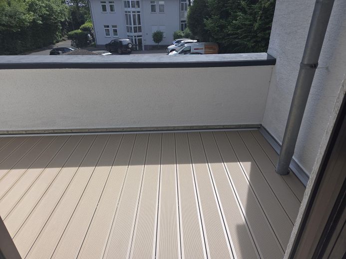 Hochwertiger 2-ZKB-Wohntraum, 2 Balkone, Feldrandlage, Provisionsfrei – Balkon 1