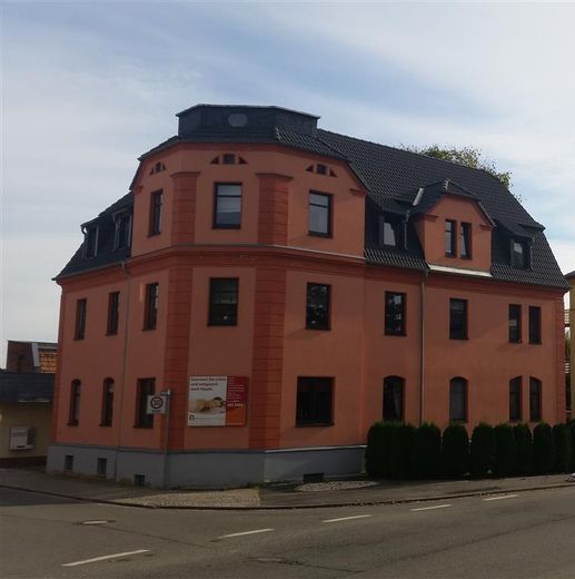 Bright 3-room apartment with large daylight bathroom and dressing room in Zwickau-Crossen – Außen
