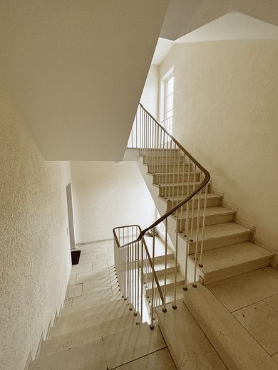 Zentrale Eigentumswohnung in Siegburg, Kaldauen zu verkaufen – Treppenhaus