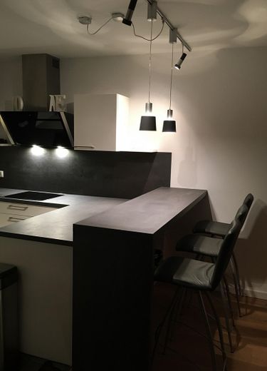 Schönes Zuhause mit viel Platz und schönem Ausblick in Innenstadtnähe von Kaiserslautern – Küche aktuell,inkl.Beleuchtung