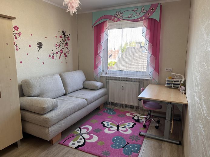 Modernisierte 4-Zimmer-Eigentumswohnung – Kinderzimmer 1