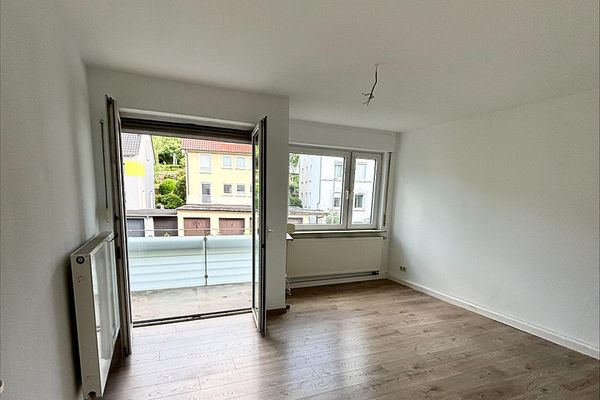Appartamento di 3 locali con balcone a Stoccarda-Est