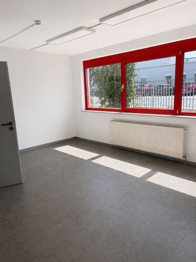 Lager/ Produktionsflächen ca. 1400 m2 mit Büro / teilbar – Foto 4
