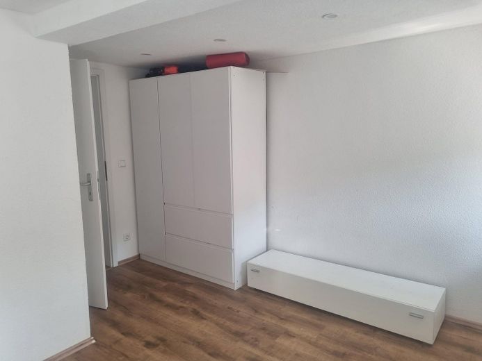 Großzügiges Einfamilienhaus über mehrere Ebenen – Zimmer 2
