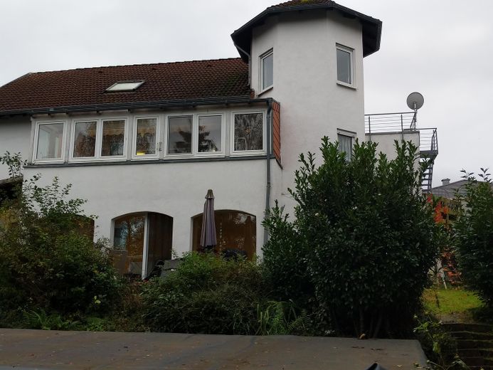 2 Familienhaus - Kernstadt und Ruhig, Bj. 1991, 900m² Grundstück – Ansicht vom Garten