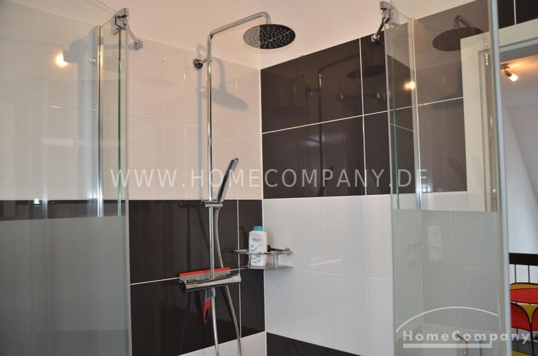 Casa molto bella e confortevole con giardino, terreno di circa 800 mq e doppio posto auto coperto – 6103c24e807bf6f71efd492e9275987ff52f9092.jpg