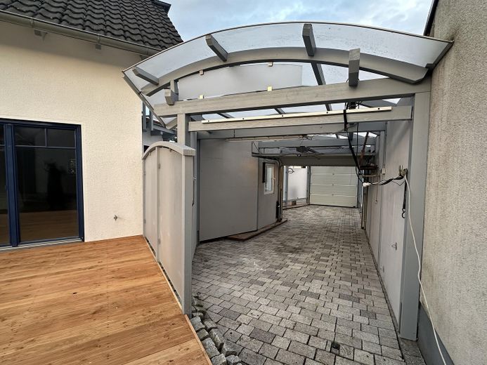 Garage 2 und 3 vom Garten
