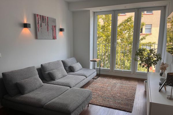 Appartamento straordinario con storia – moderno, accessibile e nel cuore di Saarbrücken