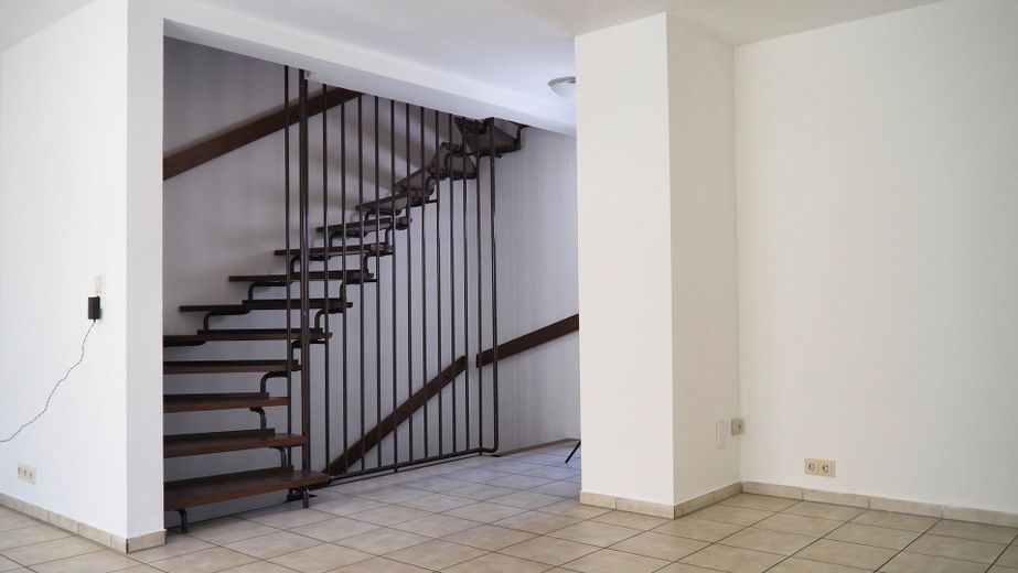 Erdgeschoß Flur Treppenaufgang
