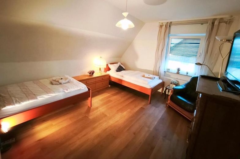 Vrijstaand, gemeubileerd huis met tuin ... voor exclusief gebruik in 33803 Steinhagen – Foto 8