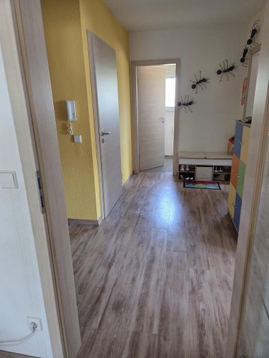 Tanto spazio, tante possibilità: casa plurifamiliare con ampio terreno! – EG Flur