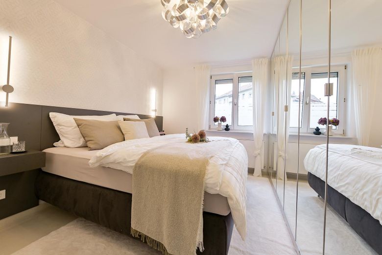 Volledig gemeubileerd en nieuw gerenoveerd 3-kamer appartement in HN-City met enkele garage - PROVISIEVRIJ – Schlafzimmer