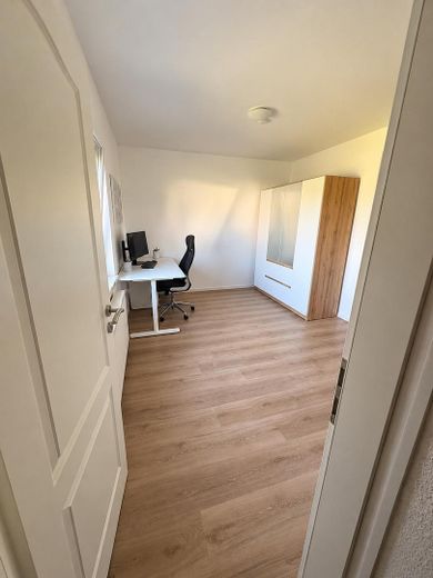 #Maison individuelle ou bifamiliale de 160 m² + potentiel de construction supplémentaire – Büro / Zimmer OG