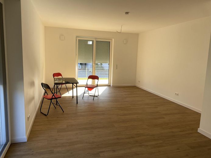 Fischerhude - Quelkhorn Barierefreie EG-Neubauwohnung in KfW 40 Ausführung, bezugsfertig – Wohnzimmer