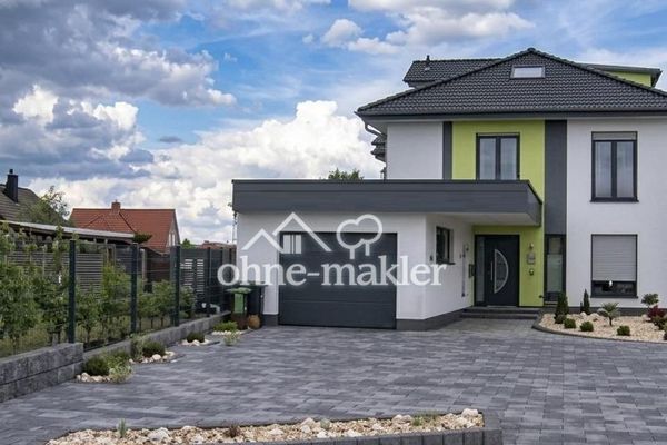 Moderne Luxusvilla: 432 m² Wohnfläche, PV-Anlage, Wärmepumpe & Sauna
