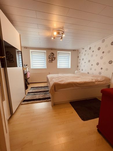من المالك: منزل من عائلتين، منزل شبه منفصل في هيرفا – SCHLAFZIMMER UG
