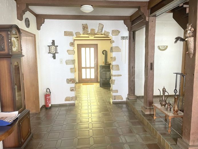 GROSSZÜGIGES HAUS + TOLLE MATERIALIEN! ++ IDEAL FÜR PFERDEHALTUNG ODER ÄHNLICHES! ++ – EINGANGSBEREICH ANSICHT 2