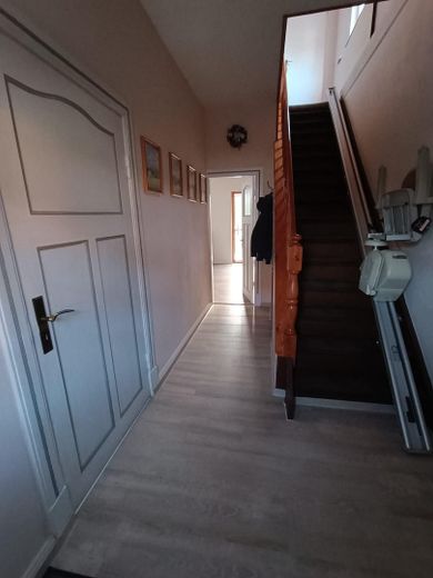 Viel Platz in Güstrow 190 m², großes Grundstück, Pool & Werkstatt – Flur EG
