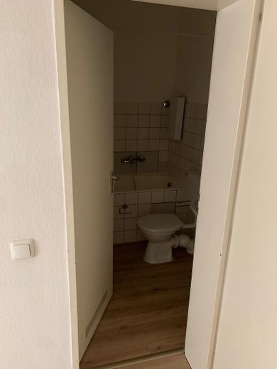 Appartamento ben distribuito di 1,5 locali con balcone a Hagen, nel quartiere Fleyer – Bad