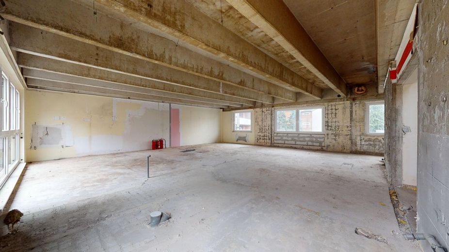 Büro-/Praxisfläche im Rohbauzustand
