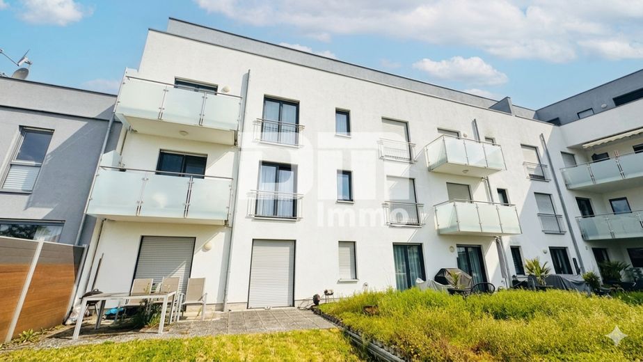 Exklusives Penthouse-Juwel mit 360 Grad Panorama-Dachterrasse in Baunatal-Großenritte – Rückansicht