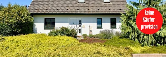 HORN IMMOBILIEN ++ 7 km to Neubrandenburg, very beautiful detached house + many extras in Podewall,