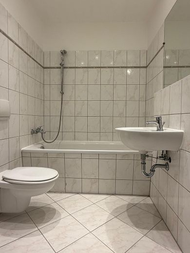 Frisch renovierte und helle 3-Zi. Whg. mit Balkon in Walddrehna – Foto 5