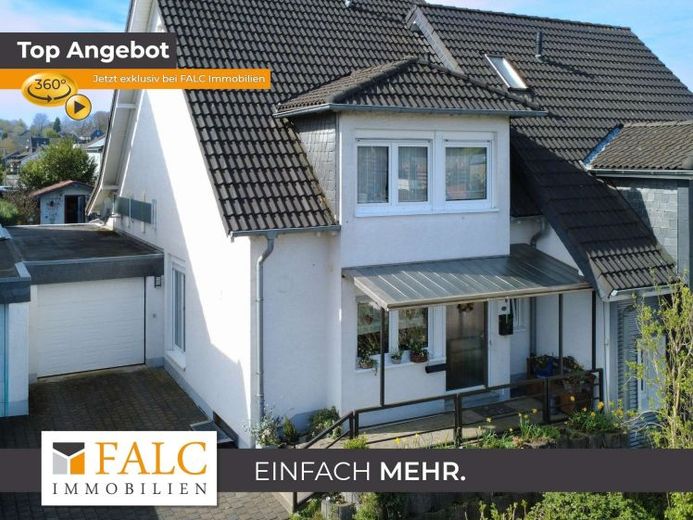 Familienfreundliche Doppelhaushälfte mit Garten, Terrasse & Doppelgarage – Foto 1