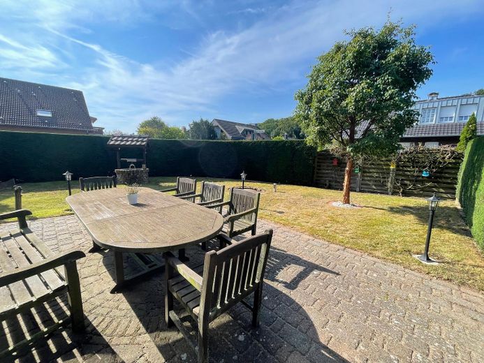 Terrasse von Haus aus gesehen