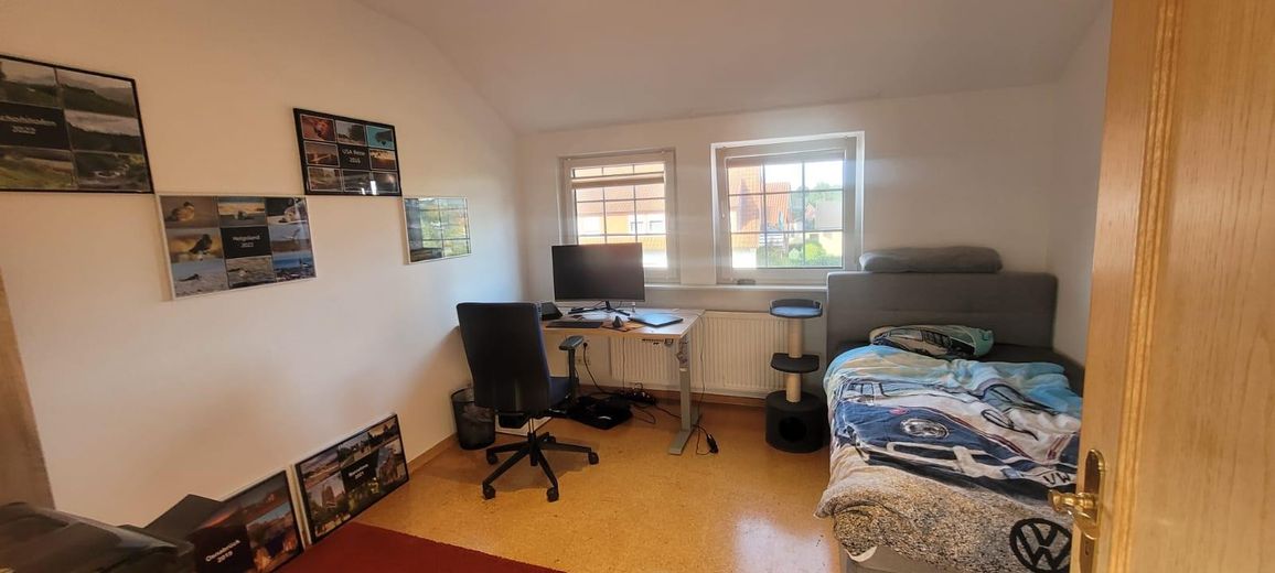 Schlafzimmer 4