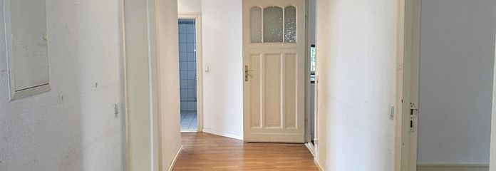 Elegante vivienda de 4 habitaciones en edificio antiguo | 130 m² | 2 balcones | Mirador | Ubicación privilegiada junto a la estación de S-Bahn de Karlshorst