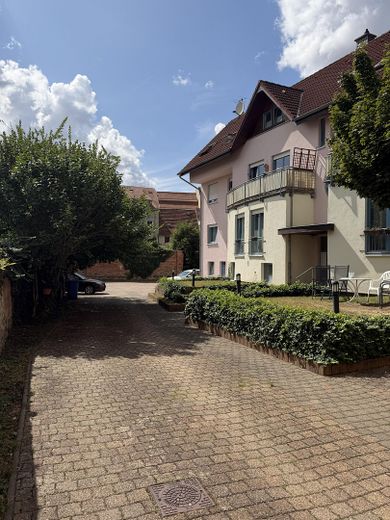 3 Zimmer Küche und zwei Bäder in ruhiger Altstadtlage – Hof