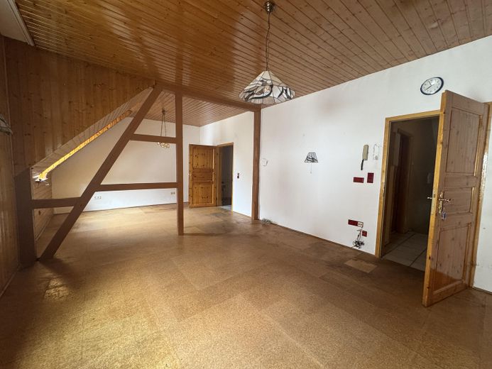 Kleines Stadthaus nähe Krankenhaus – Wohnzimmer OG