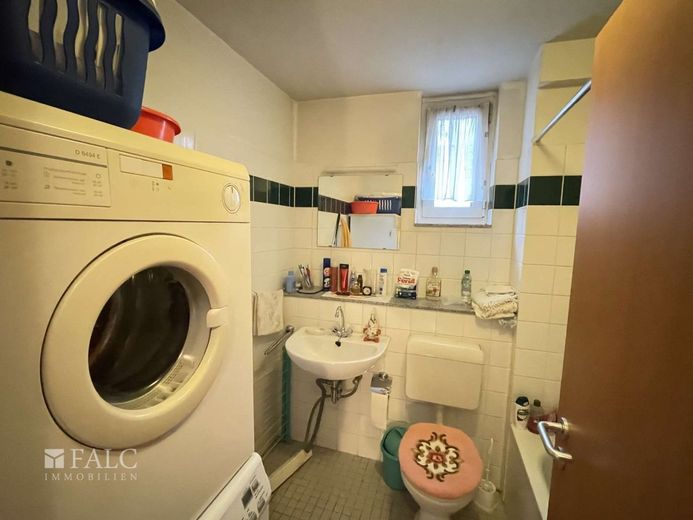 Maisonette mit Hausgefühl - Ihr eigenes Zuhause auf zwei Ebenen – Badezimmer