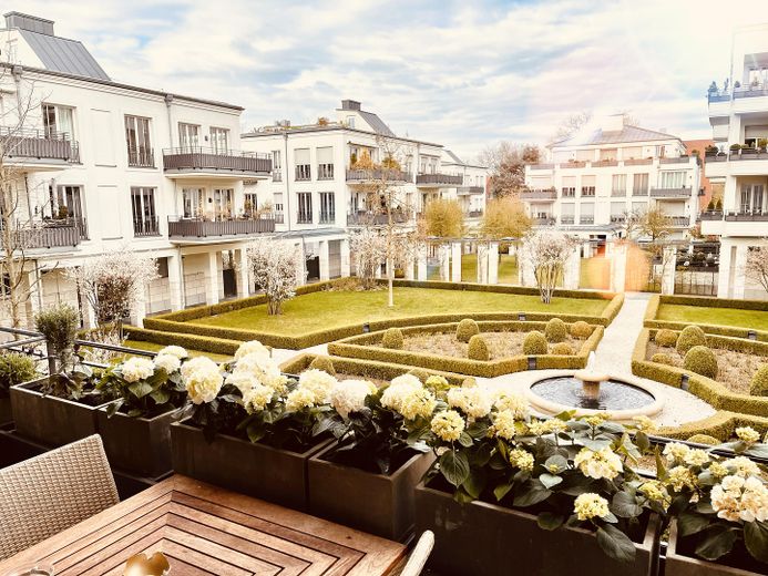 Klostergärten Münster | Concierge | Spa | Fitness | 123 m² | 3 Balkone | TG | Luxuswohnung – Balkon 1