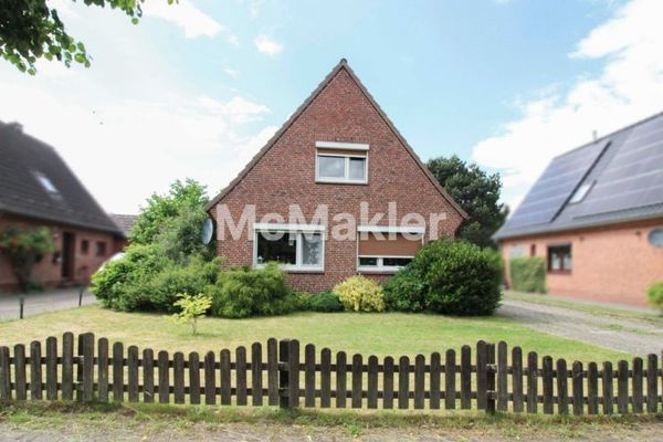 Investment property with development potential on a spacious plot in Horst