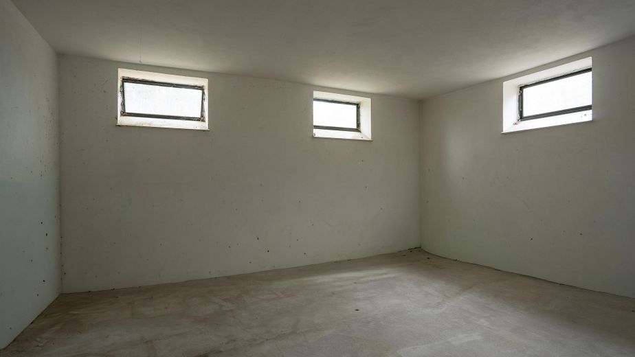 Kellerraum unter Wohnzimmer