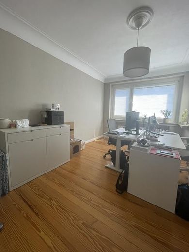 Sehr schöne 3-Zimmerwohnung mit Balkon in Eller! Bad mit Tageslichtfenster – Arbeitszimmer