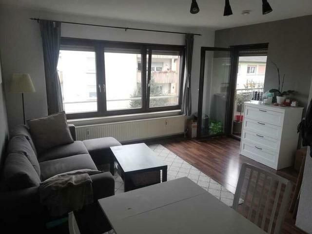 MANNHEIM: Gepflegte1,5-Zimmer-Eigentumswohnung im 4. OG mit Aufzug und Stellplatz – 1-Wohnzimmer